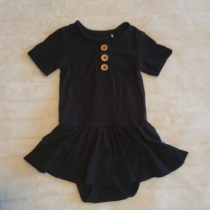 Posh Peanut Black Ribbed twirl